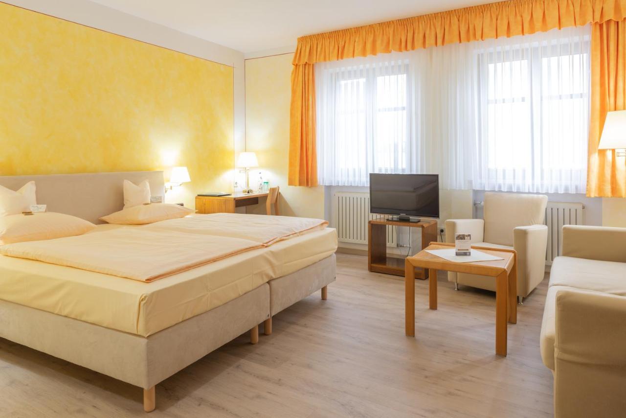 Hotel-Garni Goldener Schwan Bad Windsheim Exterior photo